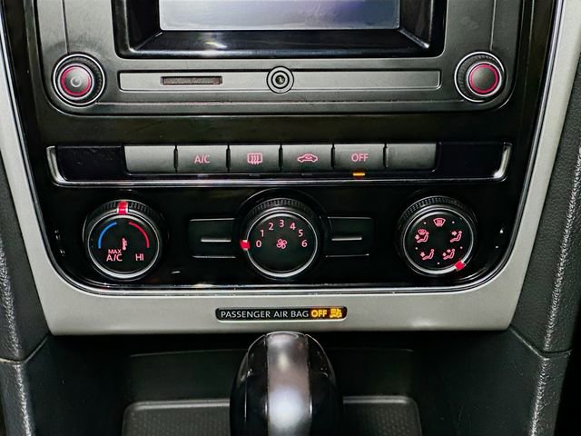 Used 2018 Volkswagen Passat 2.0T S w/ Driver Assistance Package image 30