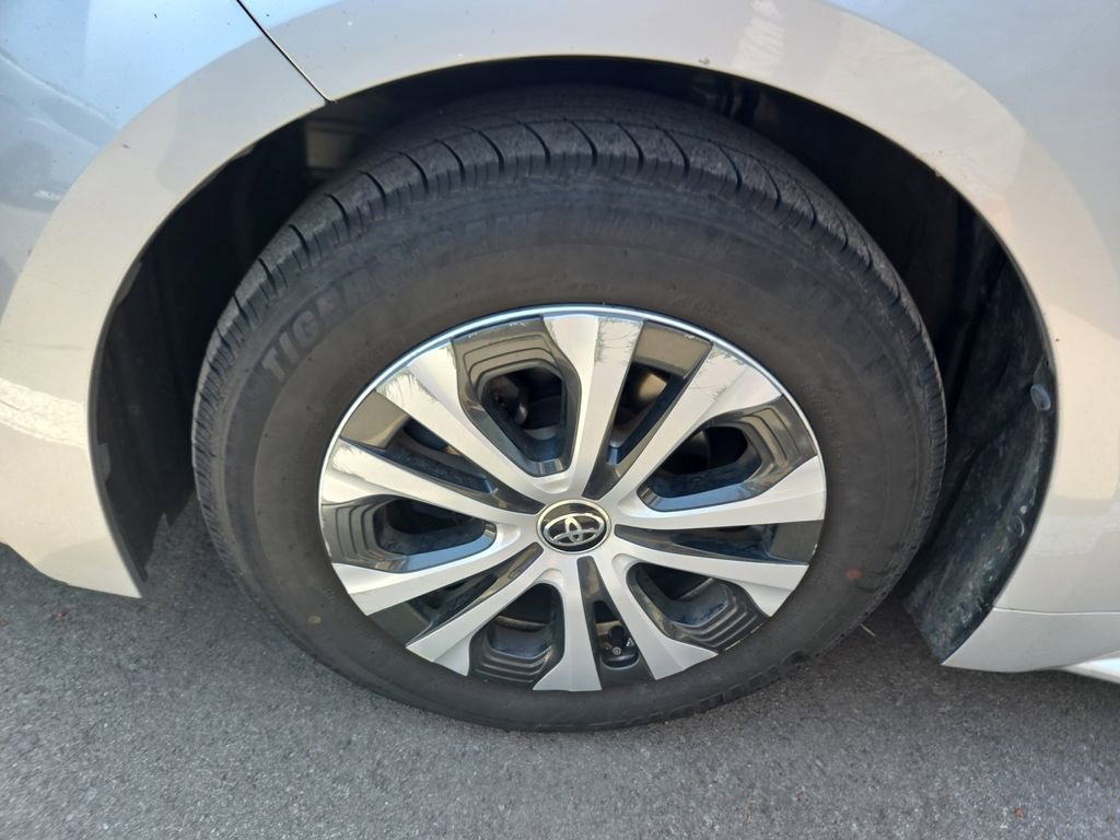 Used 2020 Toyota Corolla LE image 8