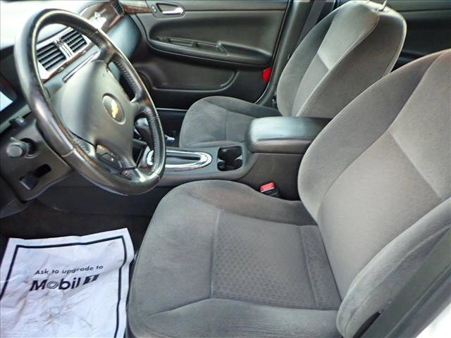 Used 2014 Chevrolet Impala LT w/ LT Sunroof Package image 10
