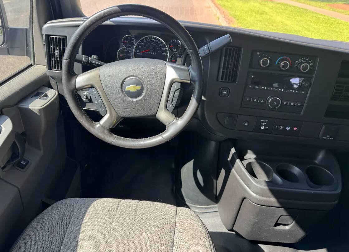 Used 2018 Chevrolet Express 2500 LS w/ Driver Convenience Package RWD image 24