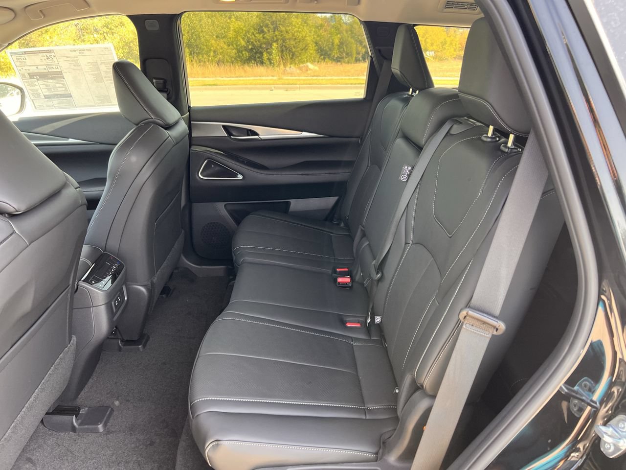 New 2027 INFINITI QX60 Luxe FWD image 27