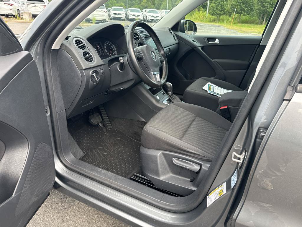 Used 2018 Volkswagen Tiguan Limited AWD/4WD image 25