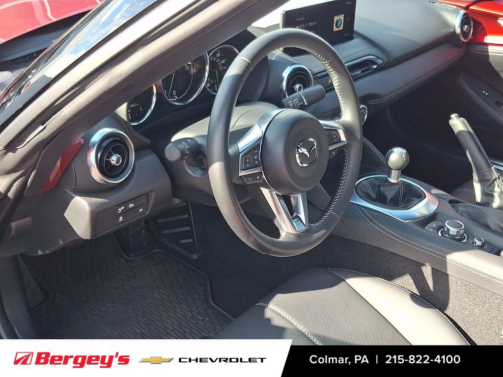 Used 2025 MAZDA MX-5 Miata Grand Touring w/ Appearance Package RWD image 17