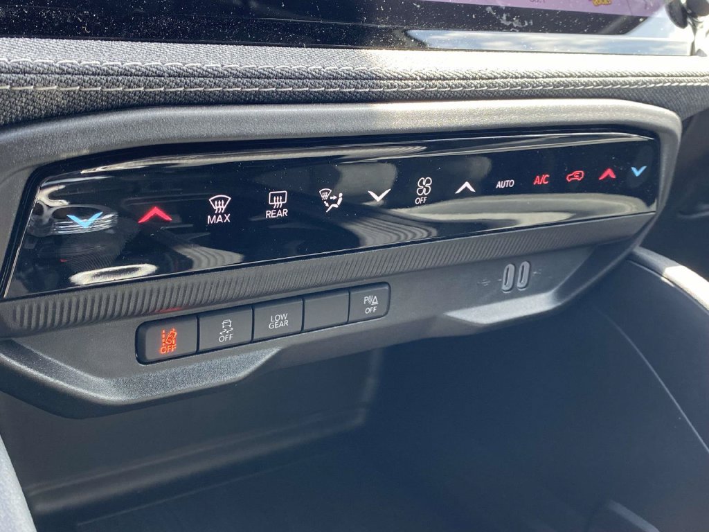 New 2026 Jeep Cherokee Laredo AWD/4WD image 46