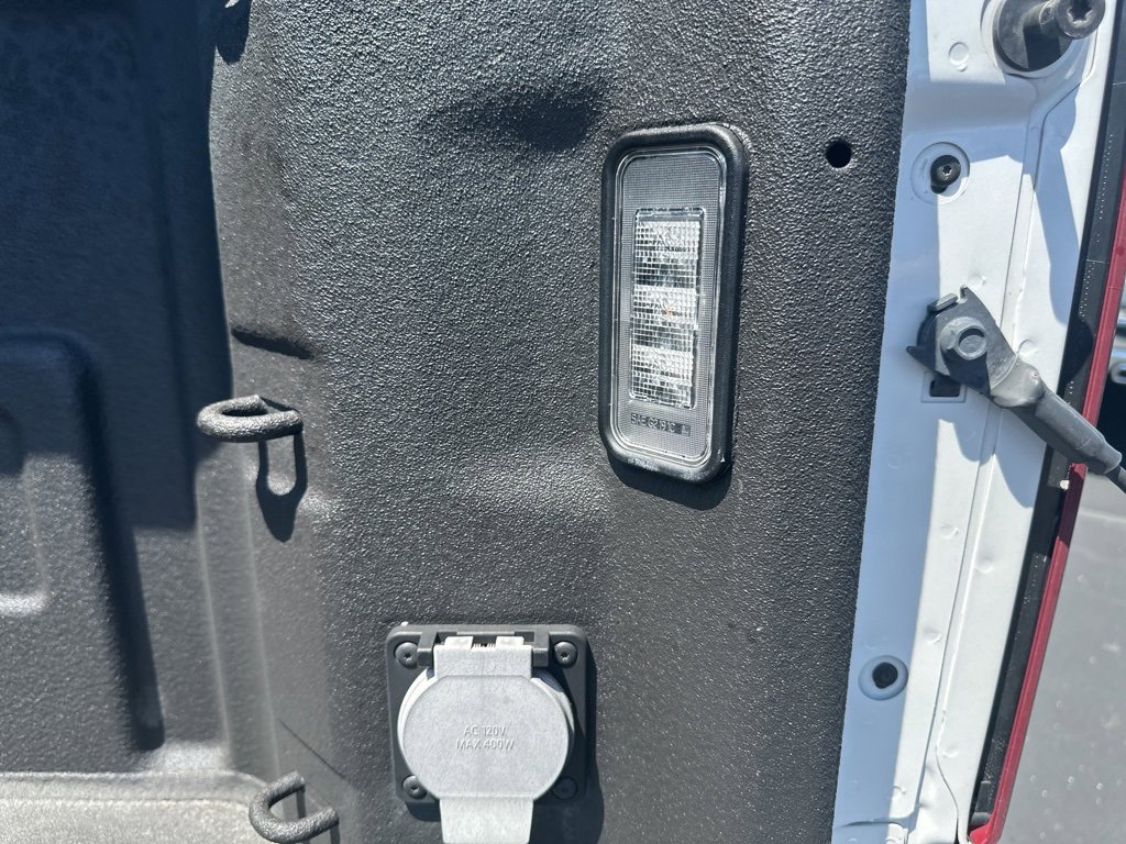 Used 2023 Chevrolet Silverado 1500 High Country w/ Technology Package image 24