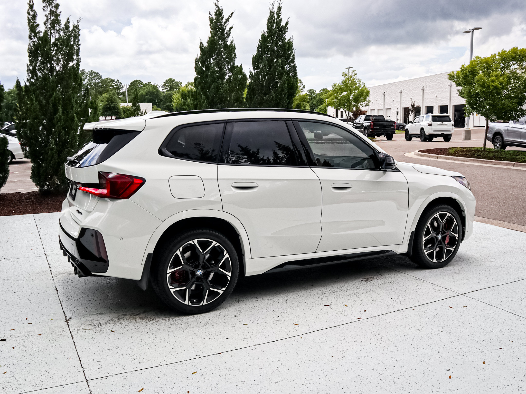 Used 2024 BMW X1 M35i w/ Premium Package AWD/4WD image 11