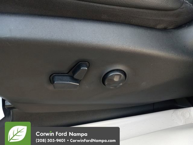 Used 2020 Chrysler Pacifica Touring-L image 12