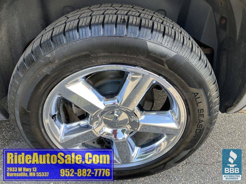 Used 2013 Chevrolet Avalanche LTZ AWD/4WD image 29