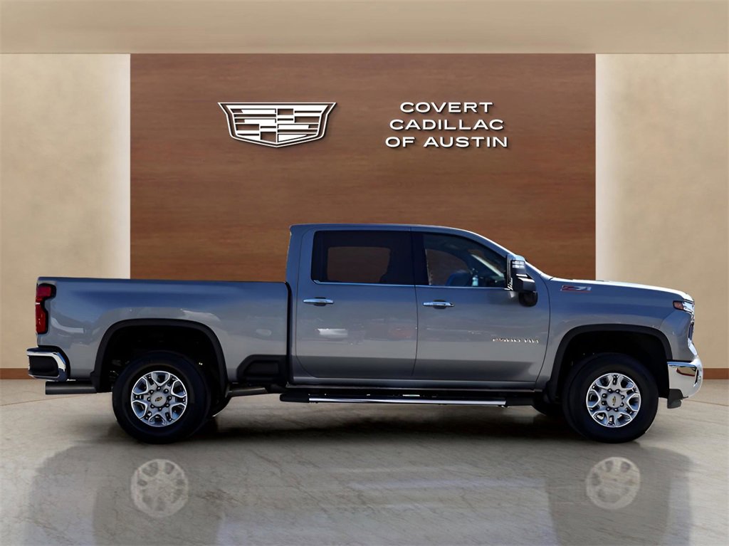 Used 2025 Chevrolet Silverado 2500 LTZ w/ LTZ Convenience Package image 5