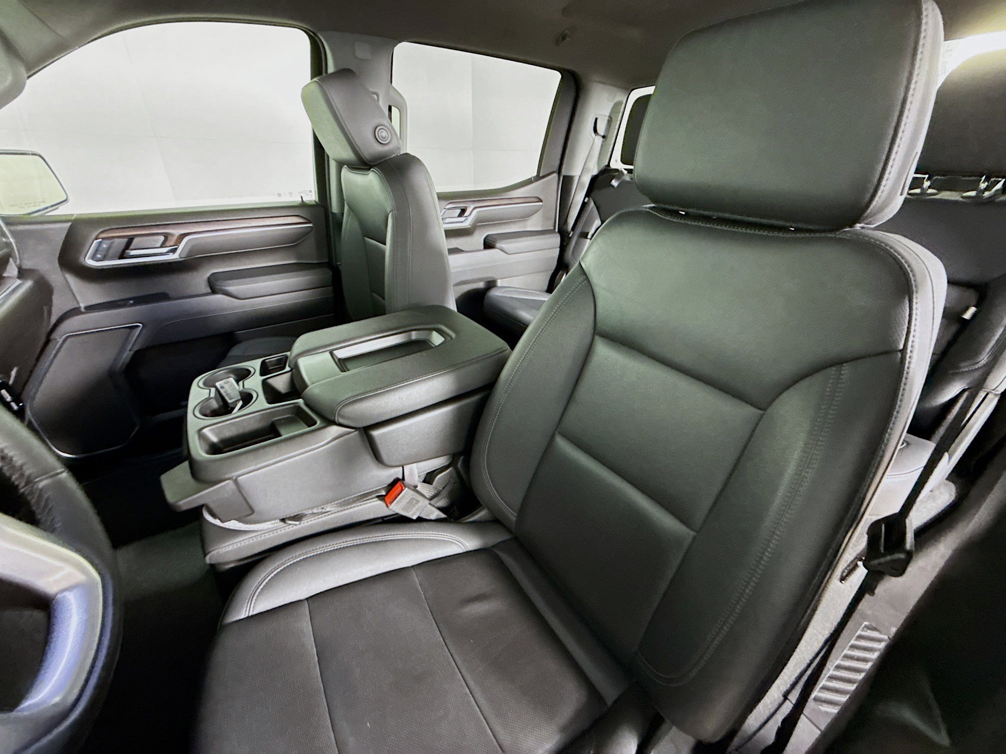 Used 2025 GMC Sierra 1500 SLT image 26