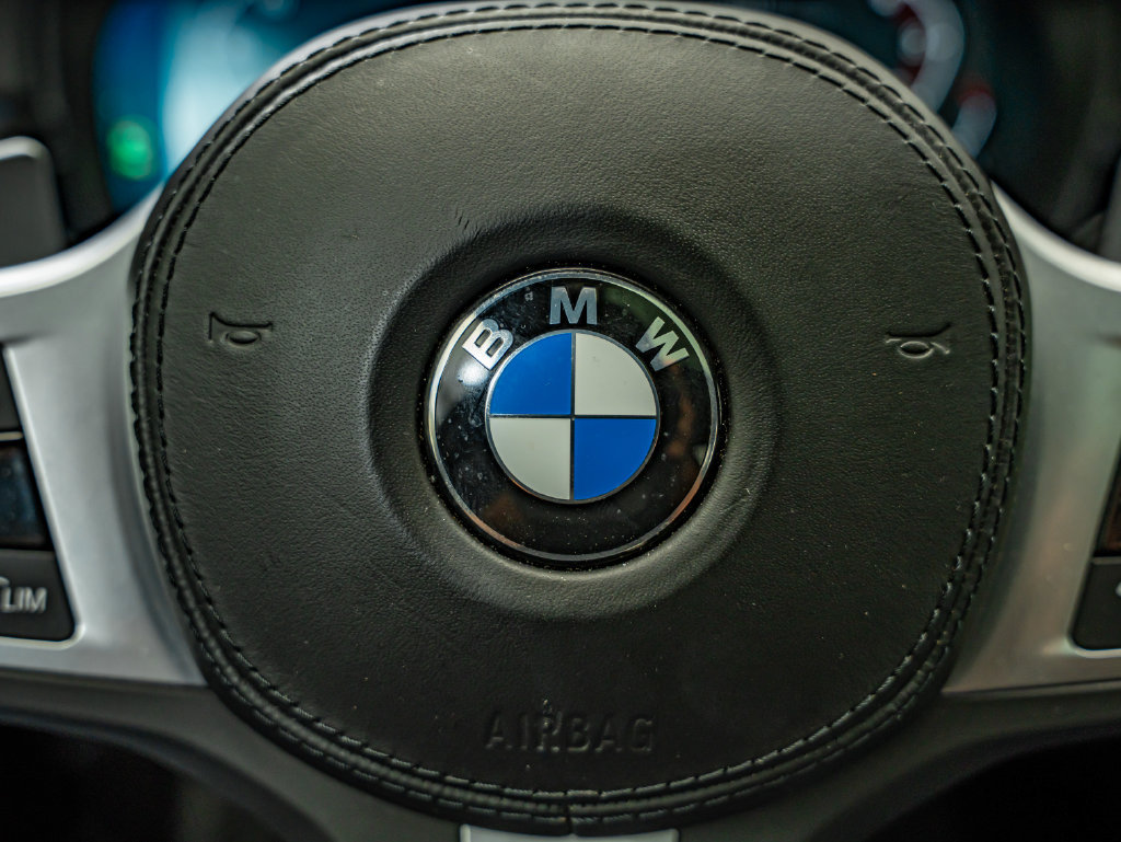 Used 2022 BMW 540i w/ M Sport Package RWD image 21