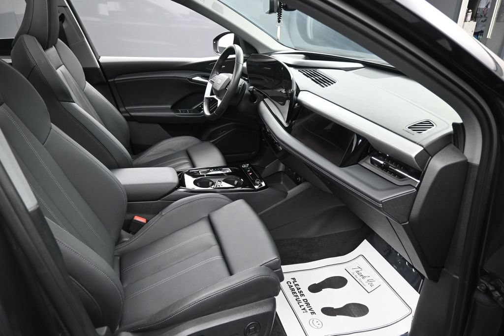 Used 2025 Audi Q6 e-tron Prestige w/ Black Warm Weather Package AWD/4WD image 30