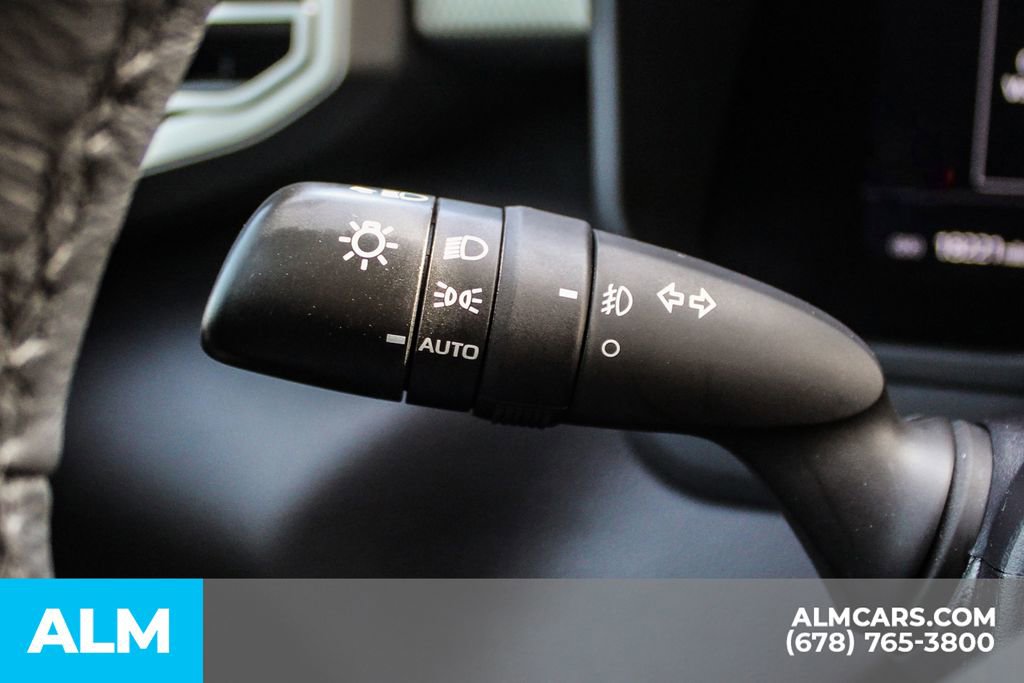 Used 2025 Toyota Sequoia Limited AWD/4WD image 32