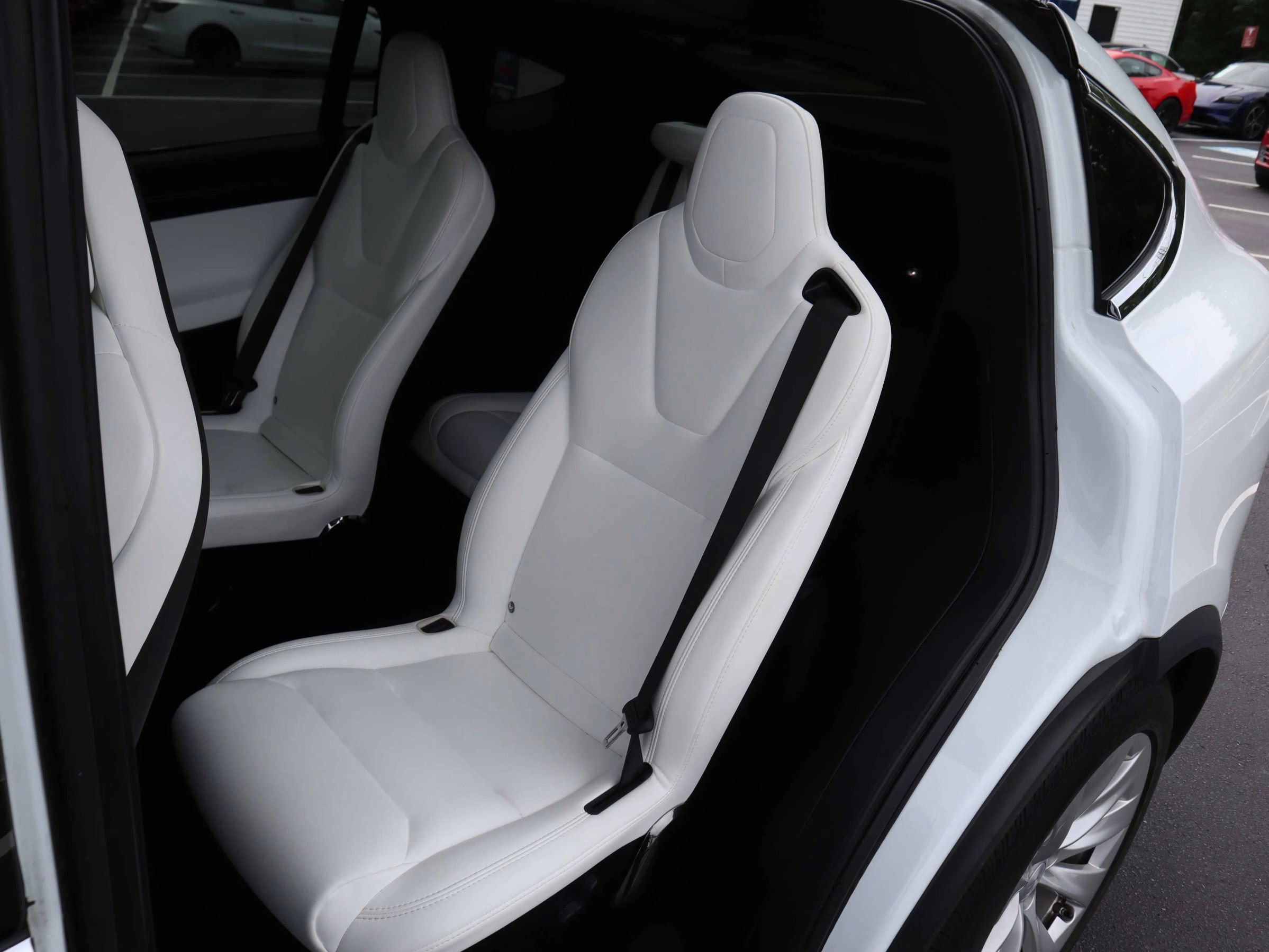 Used 2018 Tesla Model X 100D AWD/4WD image 3