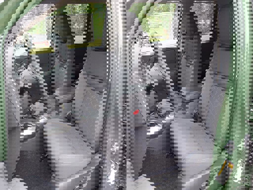 New 2026 Nissan Frontier SV image 4