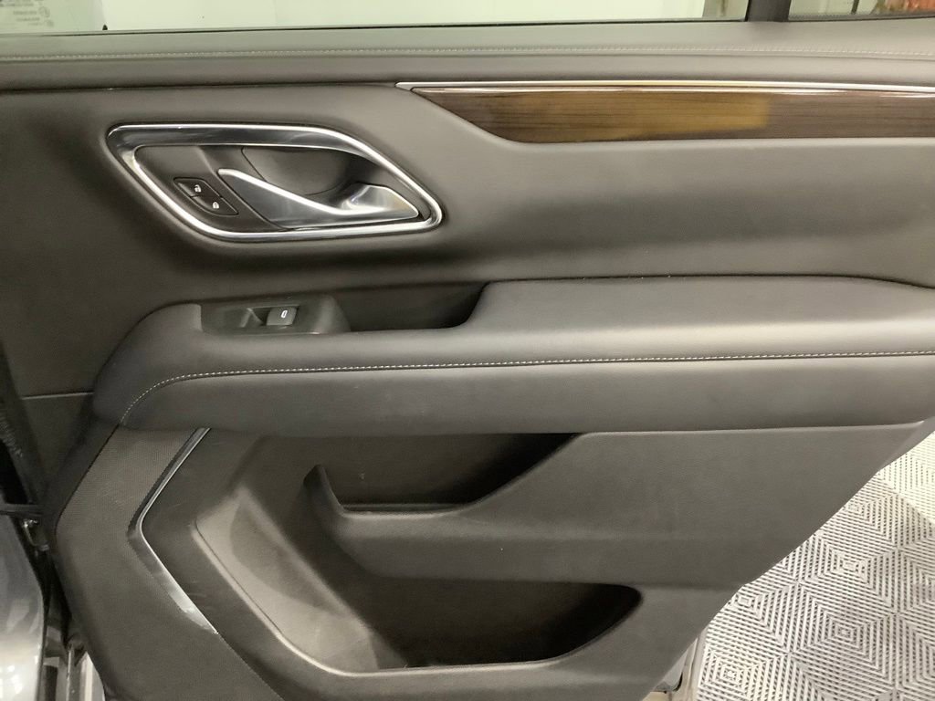 Used 2022 GMC Yukon SLE image 29