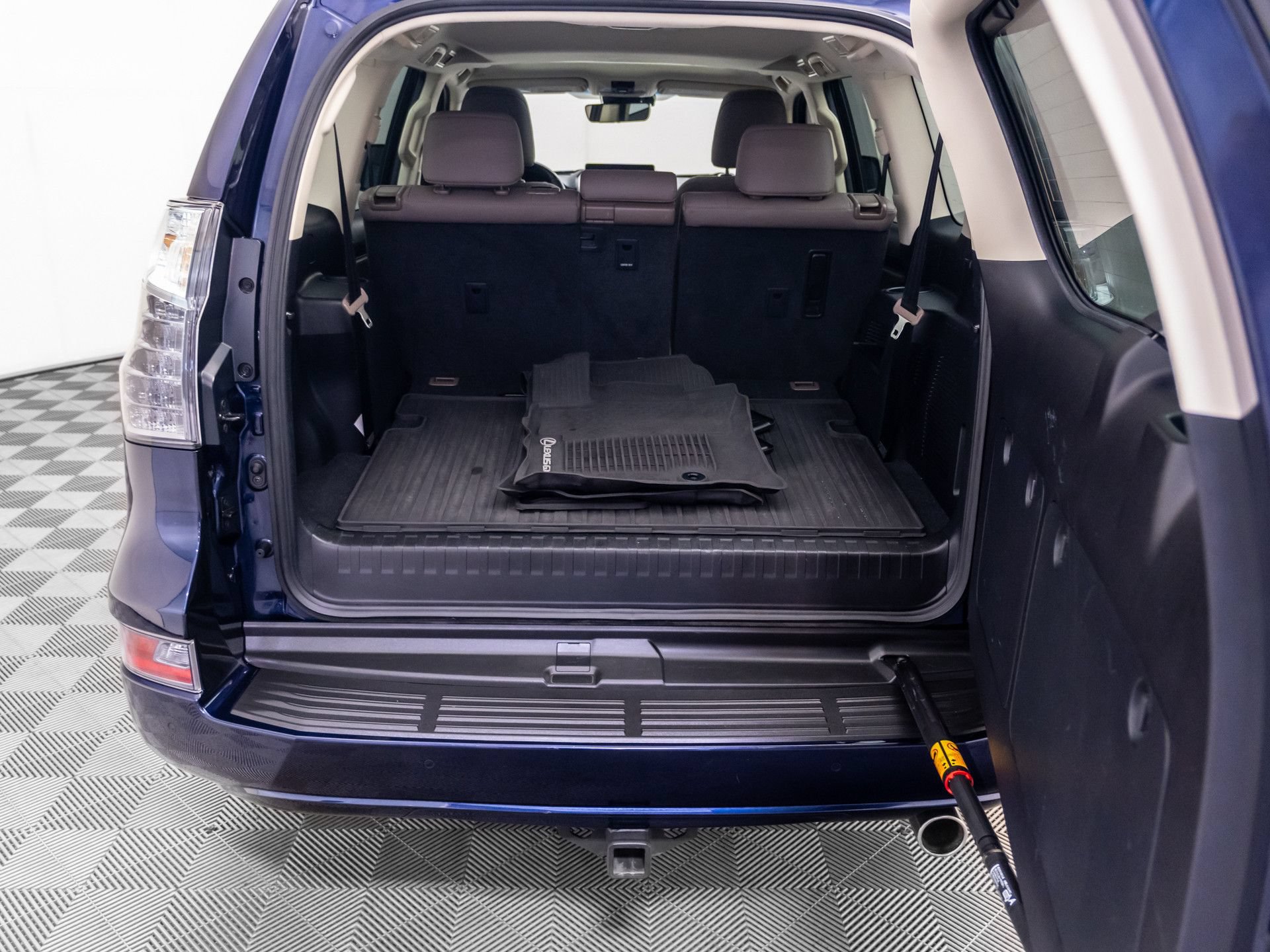Used 2022 Lexus GX 460 Premium w/ Premium Package AWD/4WD image 31