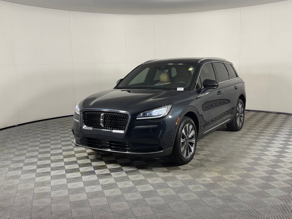 Used 2022 Lincoln Corsair Reserve w/ Equipment Group 201A FWD image 4