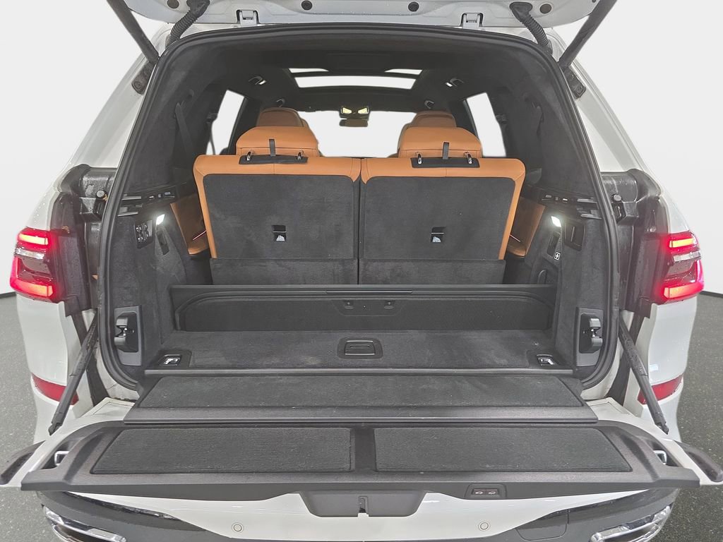 Certified 2024 BMW X7 xDrive40i w/ M Sport Package image 13