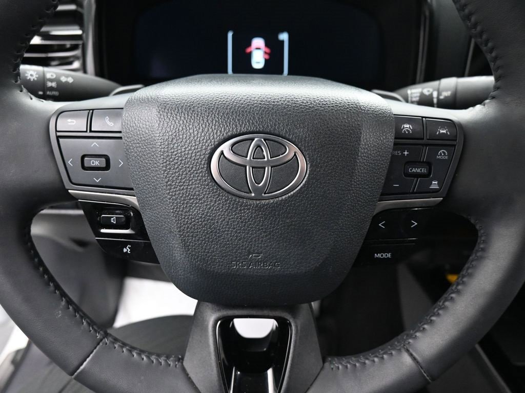 Used 2025 Toyota Camry XSE image 16