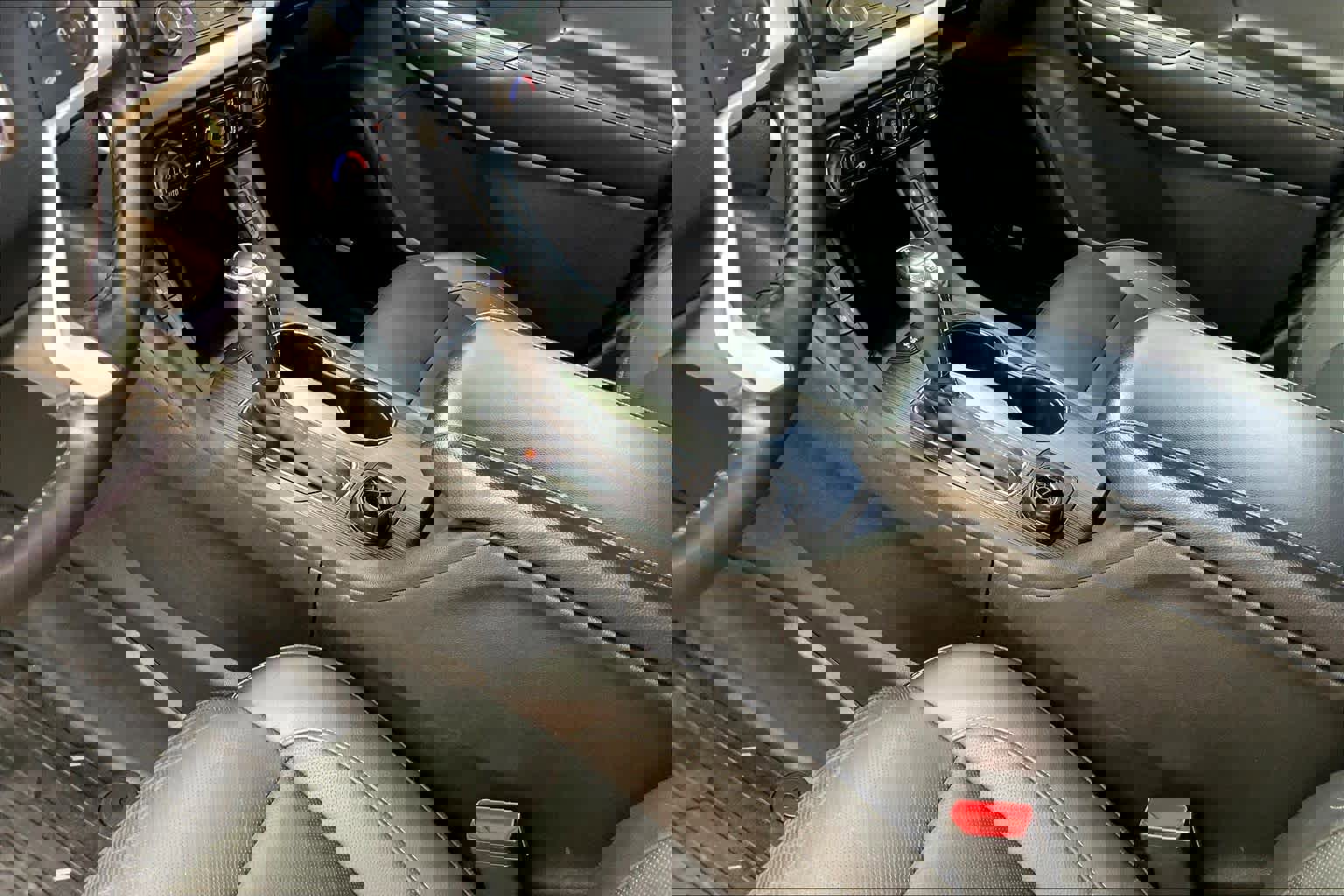 Used 2019 GMC Acadia SLT w/ Black Edition image 16