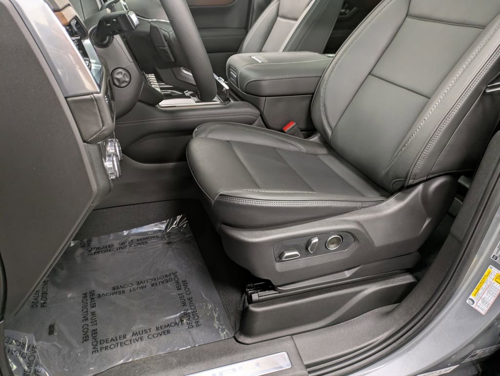 Used 2026 GMC Yukon Denali w/ Sun & Power Step Package AWD/4WD image 10