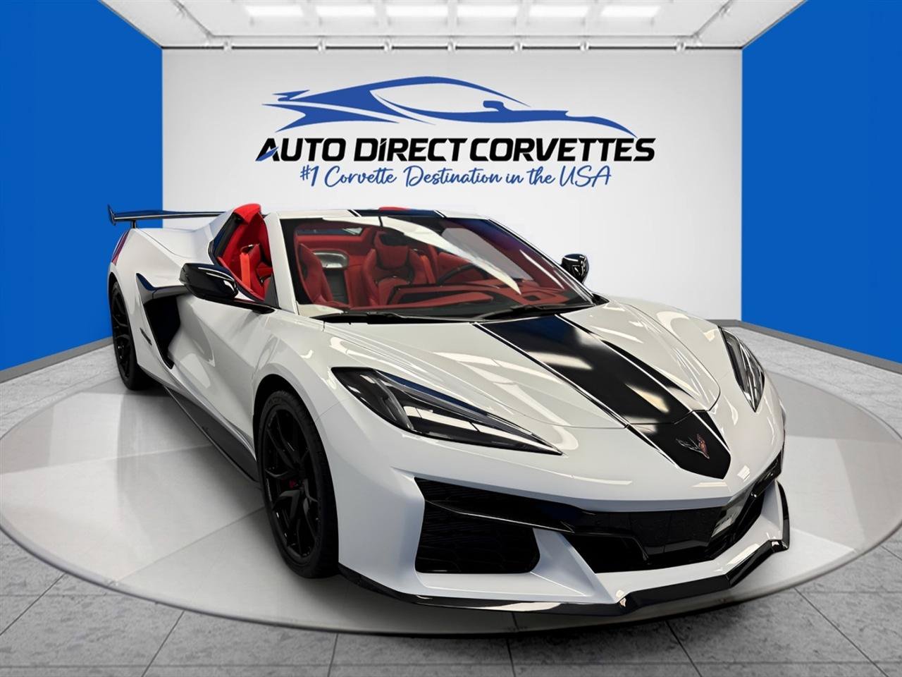 Used 2027 Chevrolet Corvette Grand Sport w/ Z52 Sport Performance Package RWD image 3