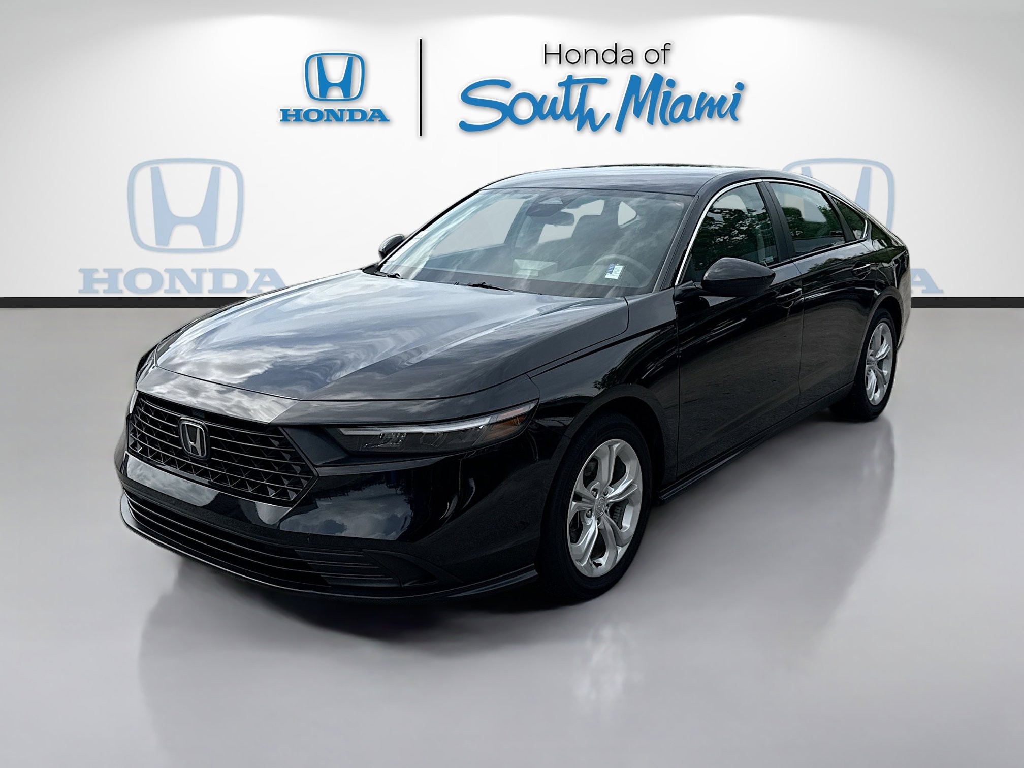 Certified 2023 Honda Accord LX image 3
