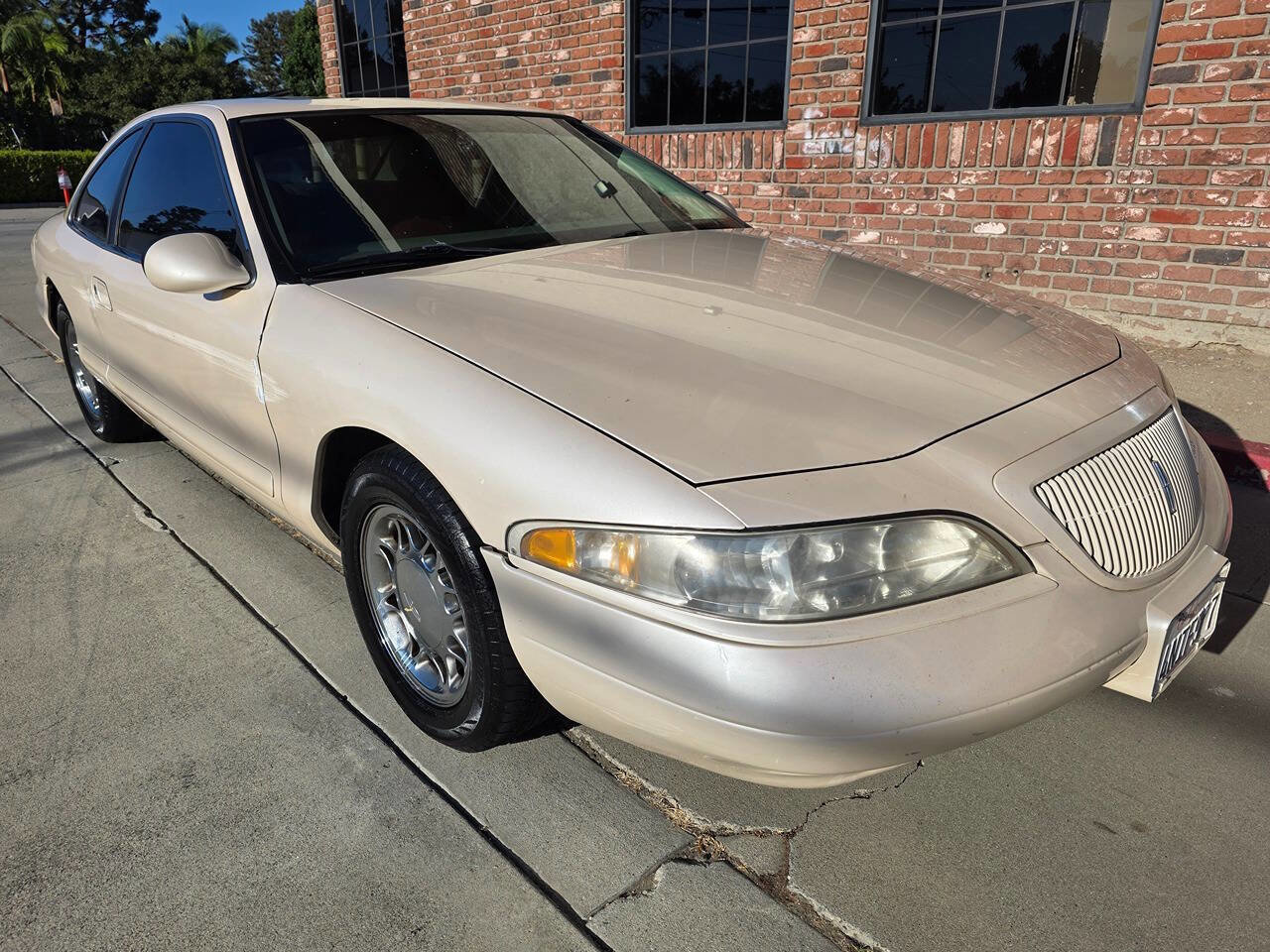 Used 1998 Lincoln Mark VIII LSC image 1