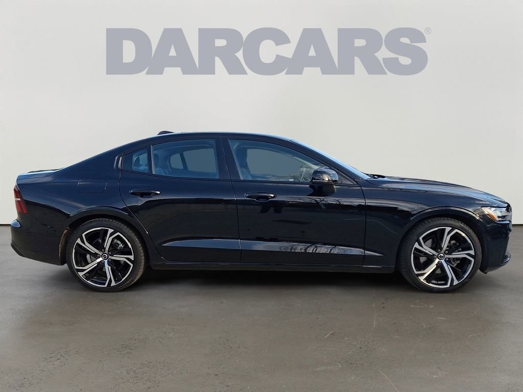Used 2024 Volvo S60 B5 Core image 7