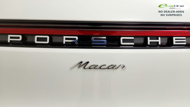 Used 2024 Porsche Macan w/ Premium Plus Package AWD/4WD image 35