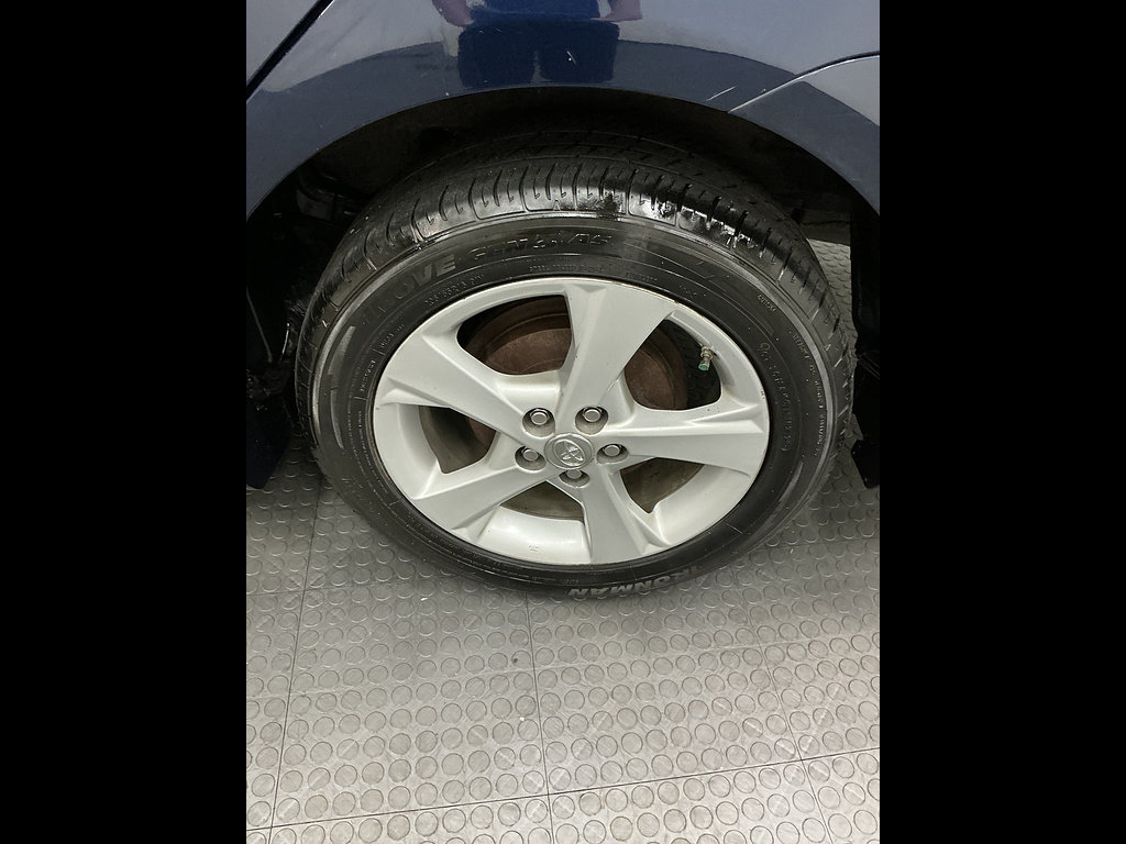 Used 2013 Toyota Corolla S w/ Preferred Accessory Pkg #2 FWD image 9