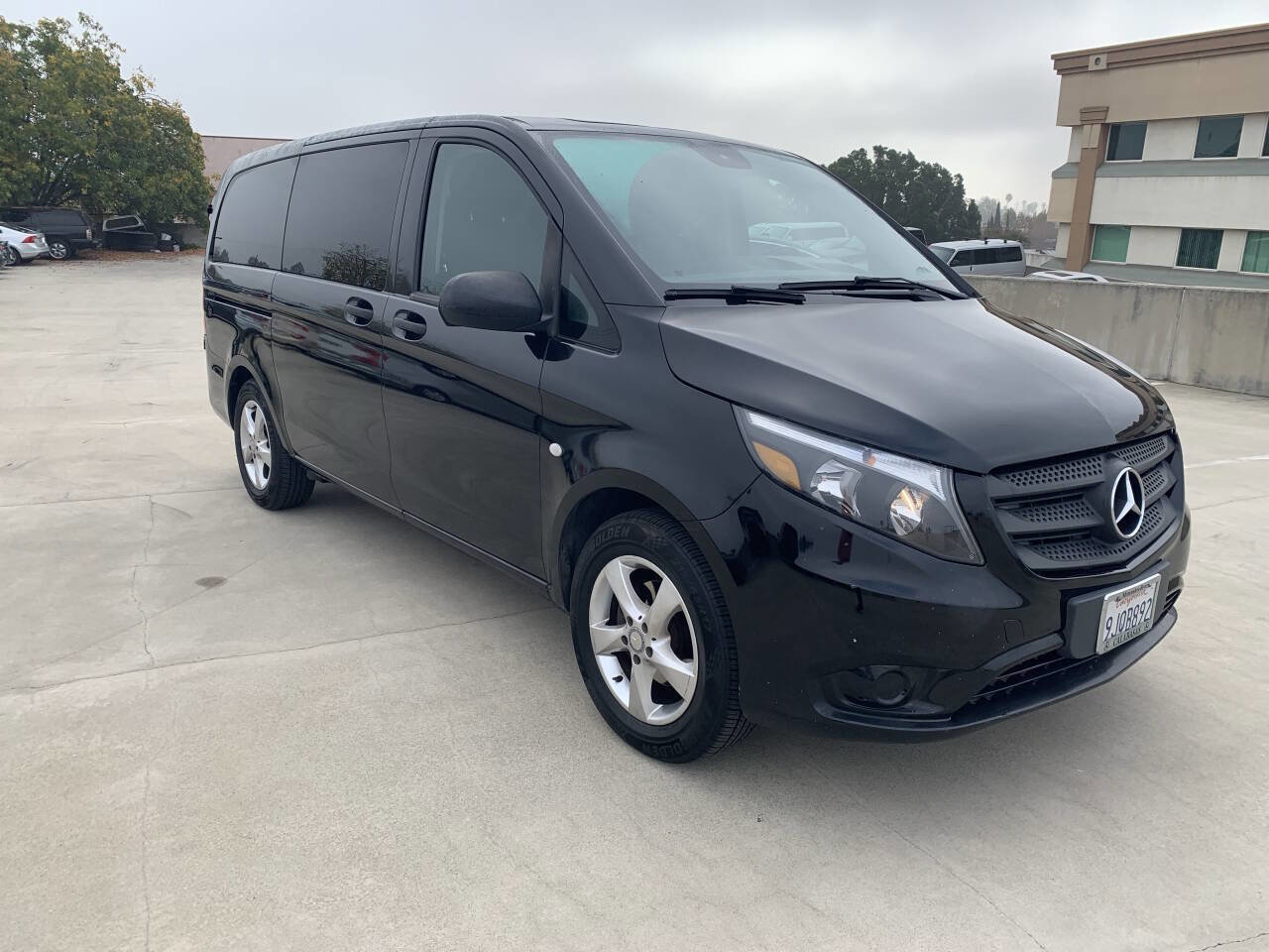 Used 2017 Mercedes-Benz Metris Passenger image 3