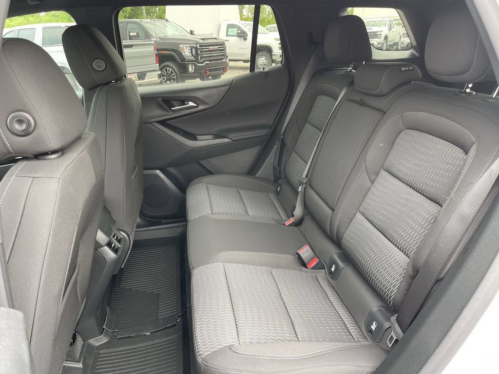 New 2026 Chevrolet Equinox LT w/ LPO, Floor Liner Package FWD image 22