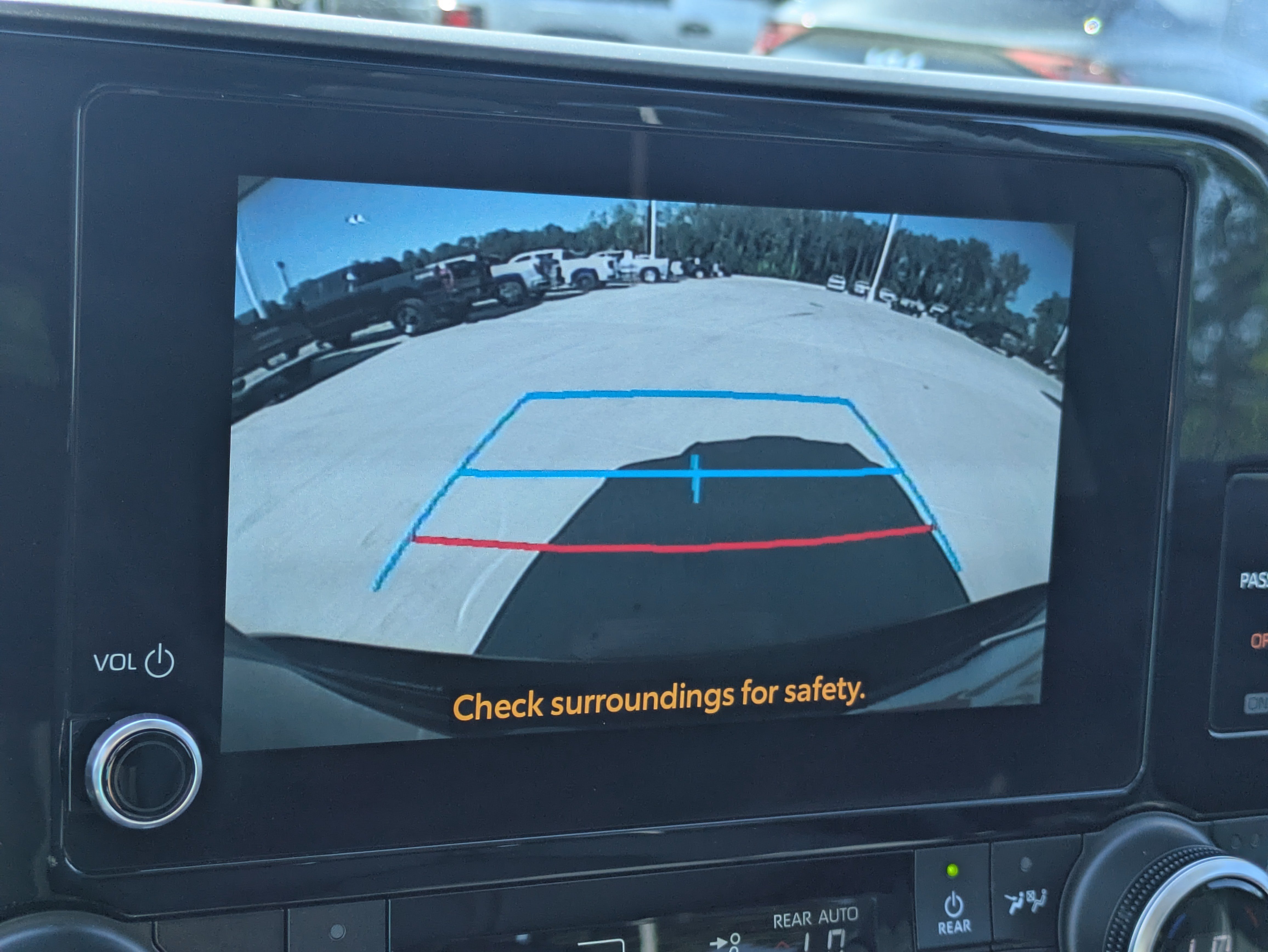 Certified 2024 Toyota Highlander XLE FWD image 24