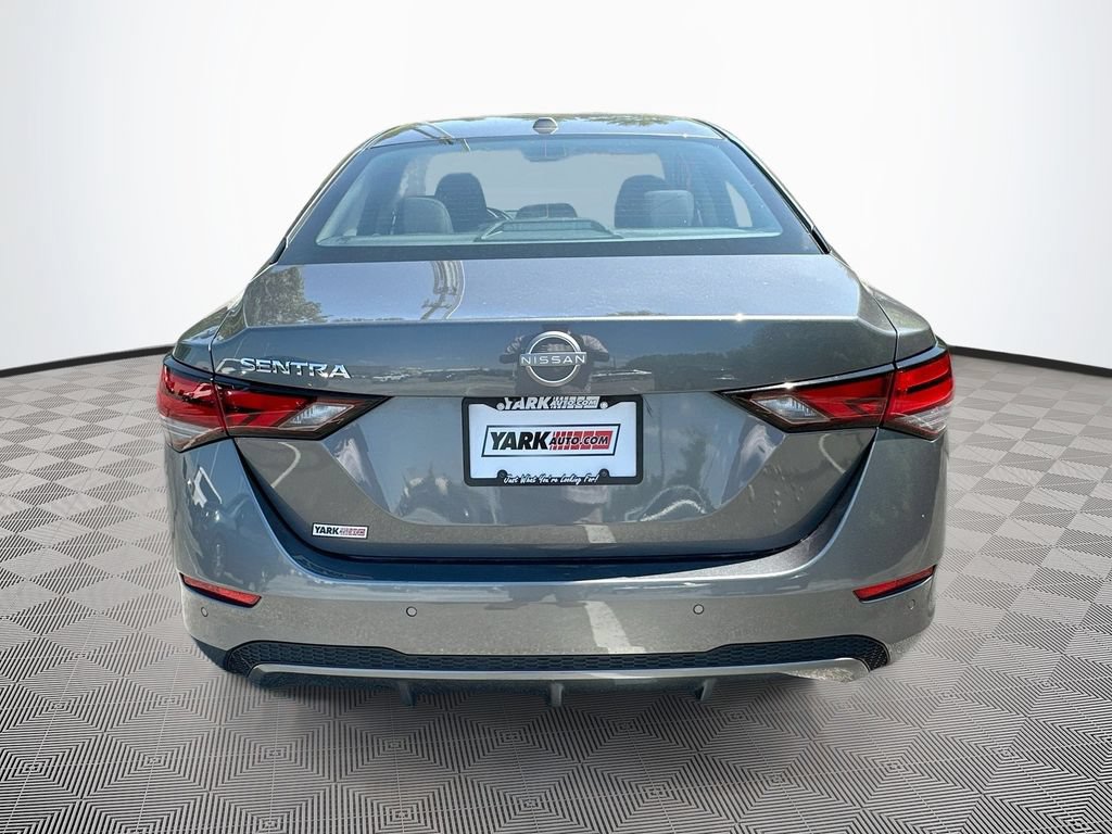 Used 2025 Nissan Sentra SV FWD image 9