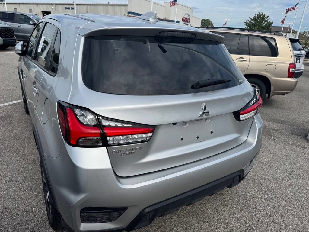 Used 2025 Mitsubishi Outlander Sport SE AWD/4WD image 3