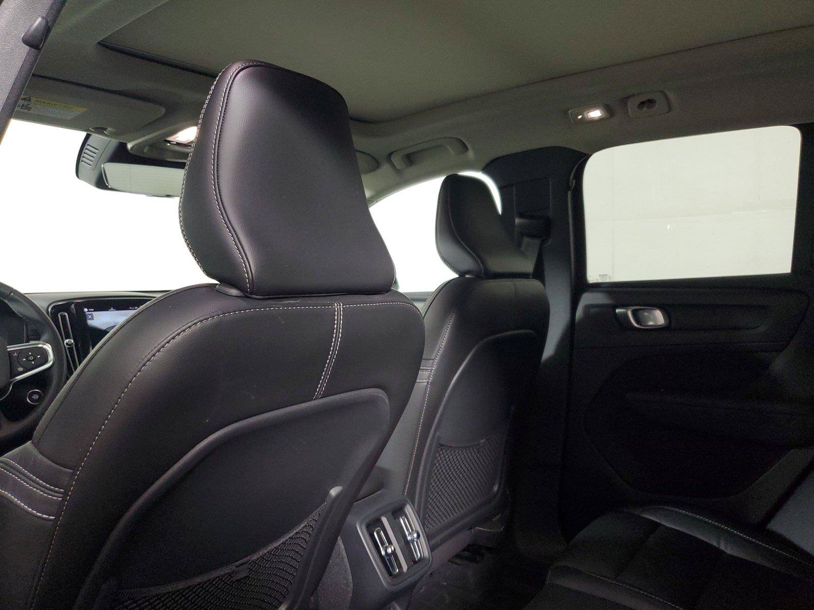 Certified 2023 Volvo XC40 B5 Plus w/ Protection Package Premier AWD/4WD image 14
