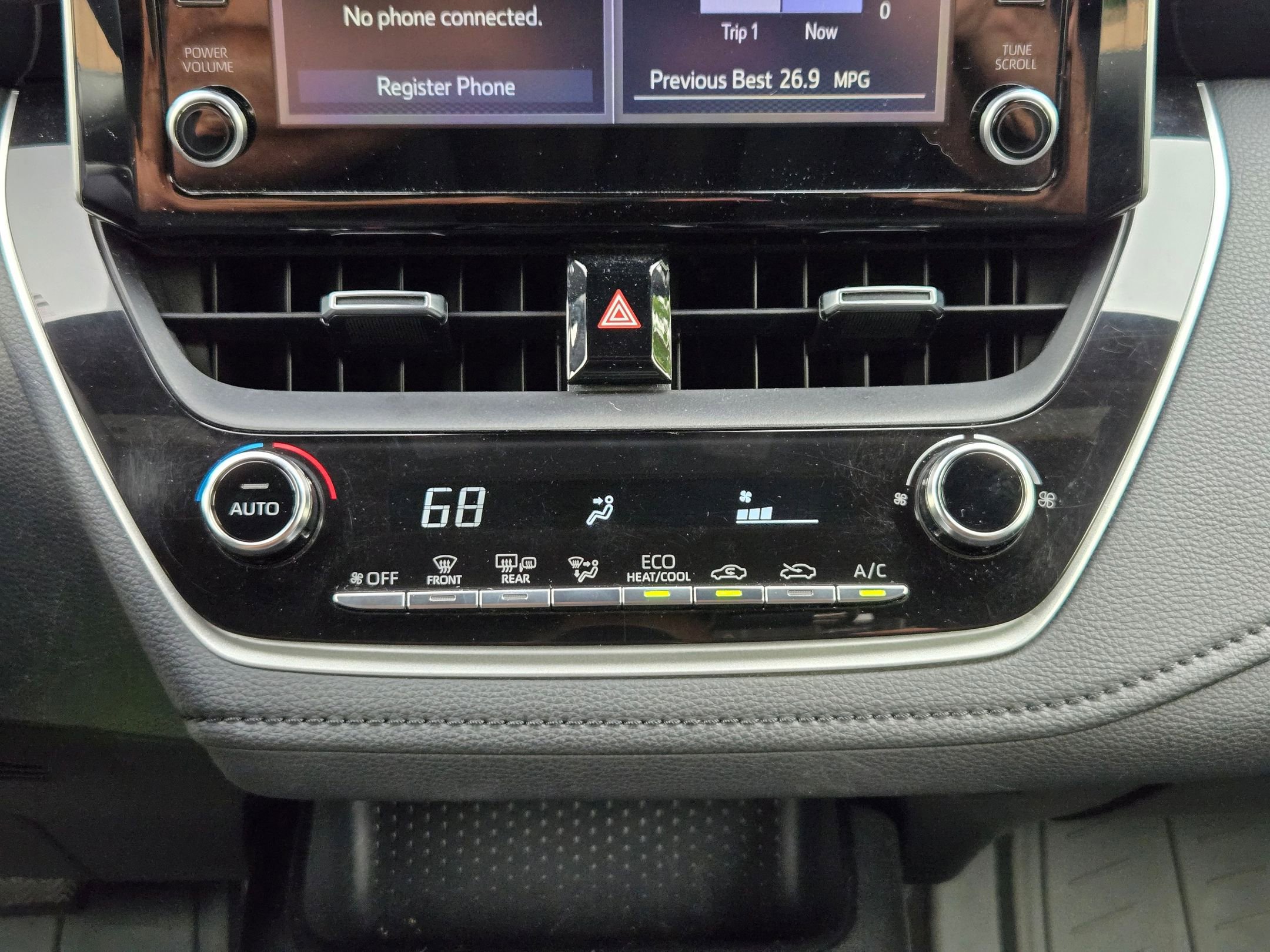 Used 2020 Toyota Corolla SE FWD image 18
