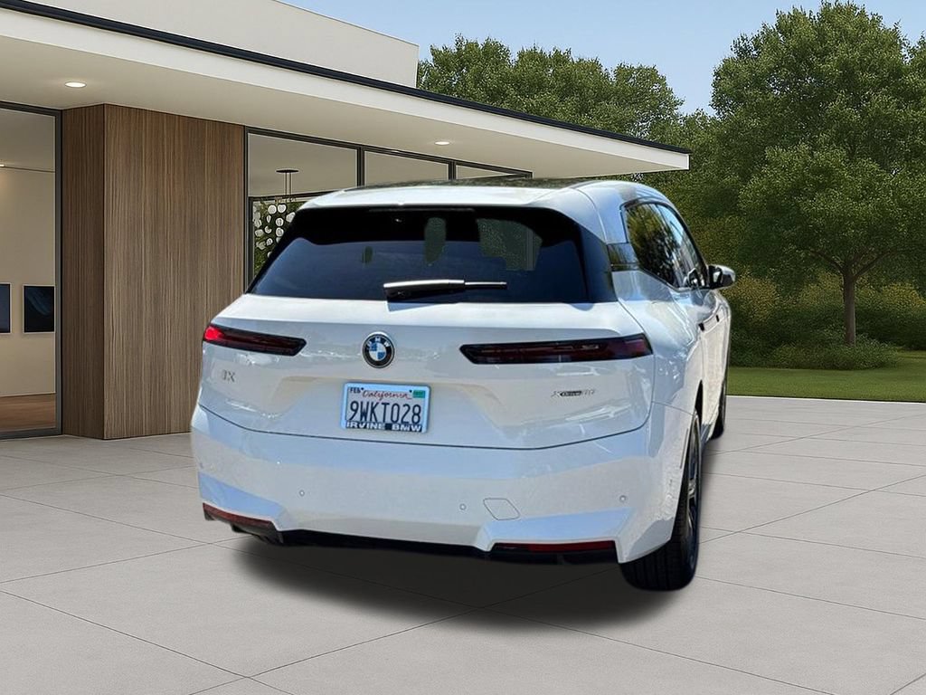Used 2026 BMW iX xDrive60 AWD/4WD image 9
