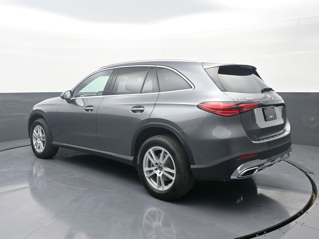 Used 2023 Mercedes-Benz GLC 300 4MATIC image 5