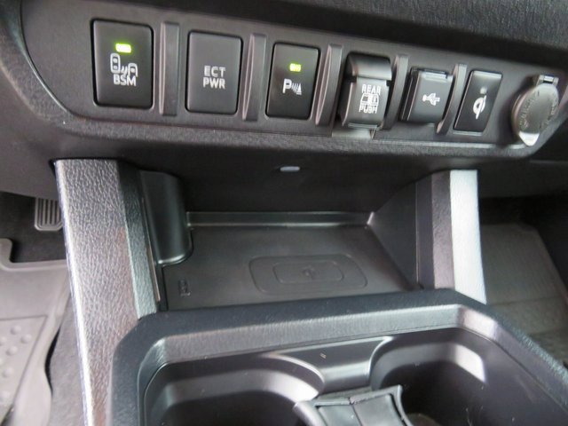 Certified 2020 Toyota Tacoma TRD Sport image 28