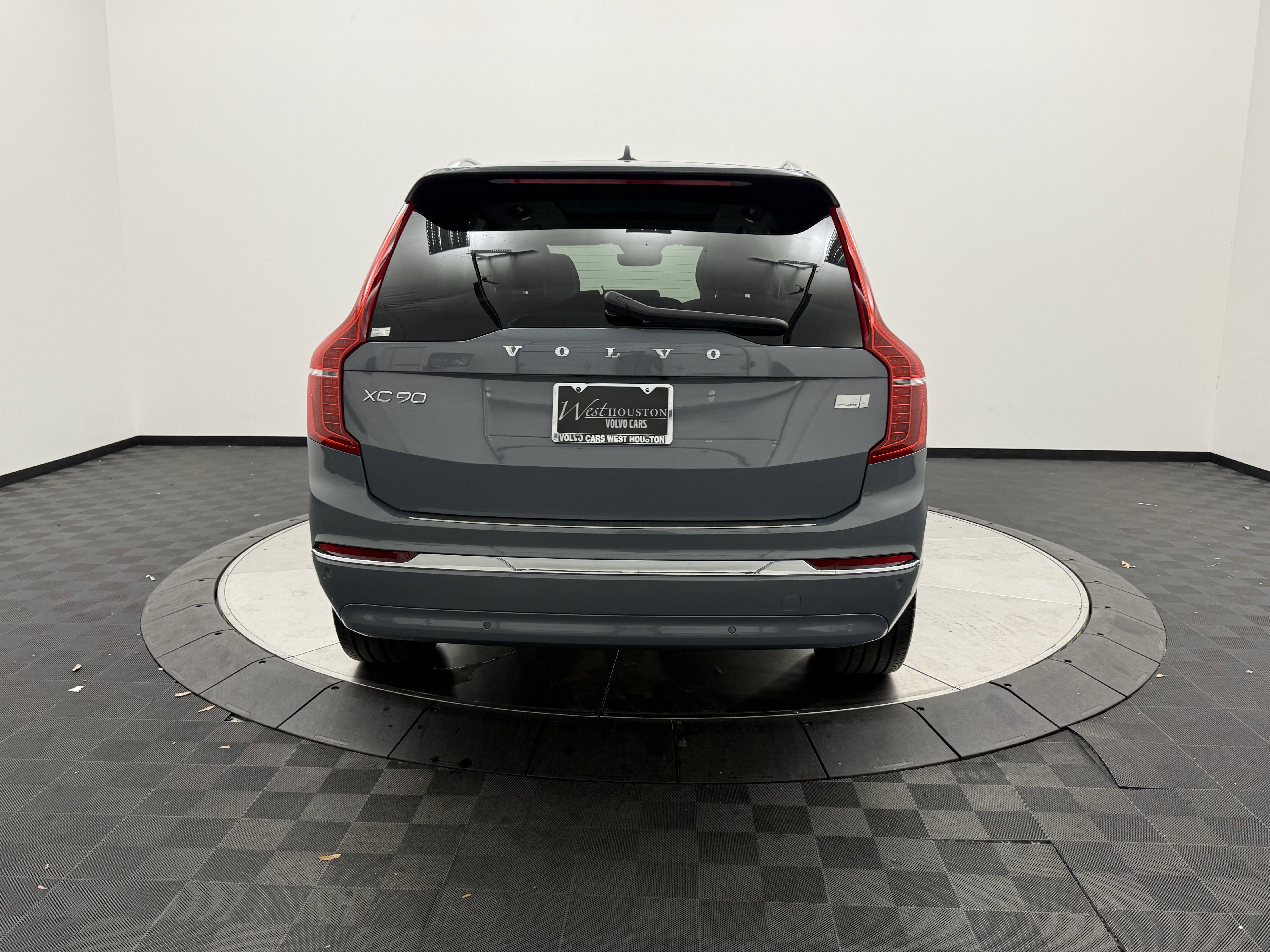 Used 2023 Volvo XC90 T8 Plus w/ Protection Package Premier AWD/4WD image 6