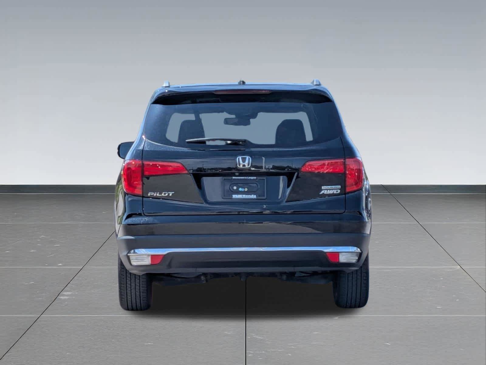 Certified 2017 Honda Pilot Touring image 4