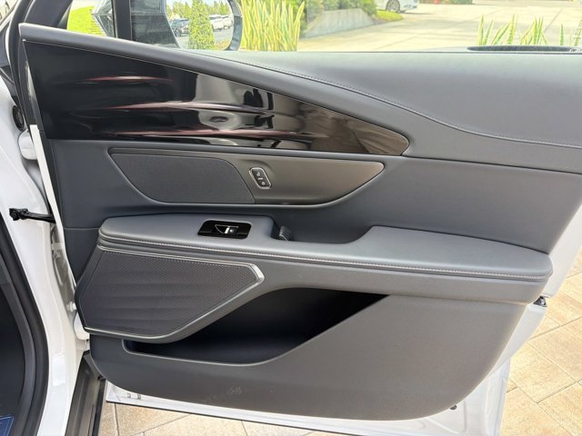 New 2026 Lincoln Nautilus Premier AWD/4WD image 15