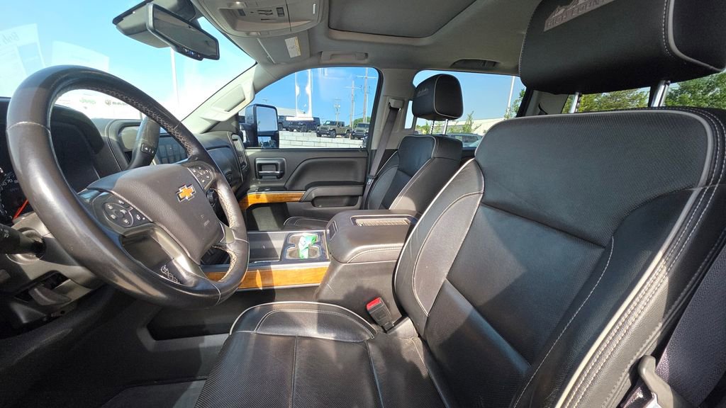 Used 2019 Chevrolet Silverado 3500 High Country w/ Duramax Plus Package AWD/4WD image 11