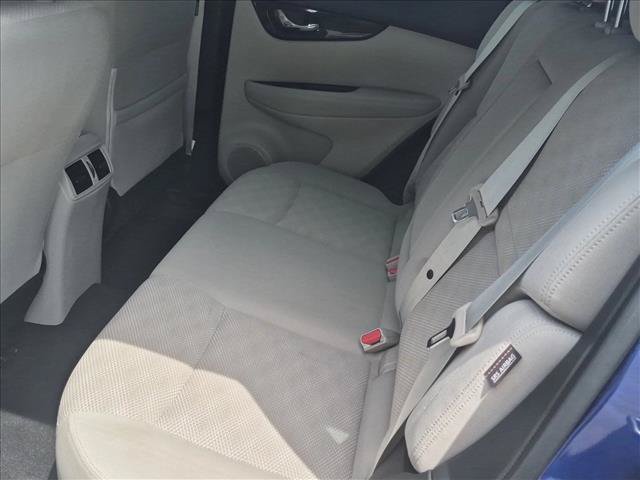 Used 2020 Nissan Rogue Sport SV w/ All-Weather Package FWD image 16
