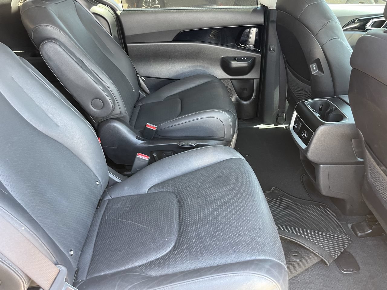Used 2025 Kia Carnival SX Prestige FWD image 8
