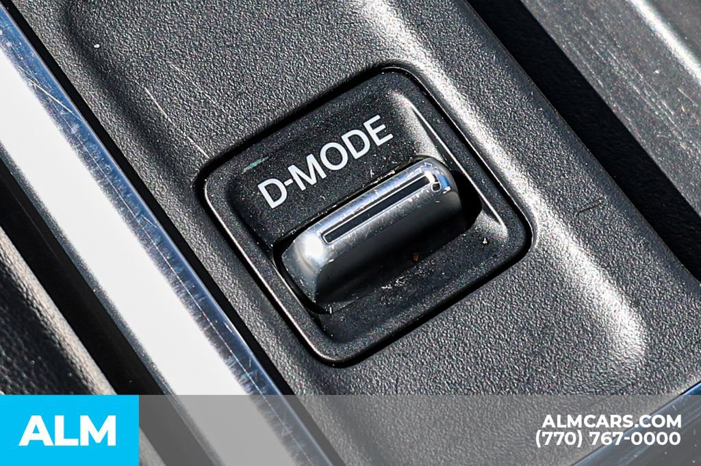 Used 2025 Nissan Pathfinder SV FWD image 43