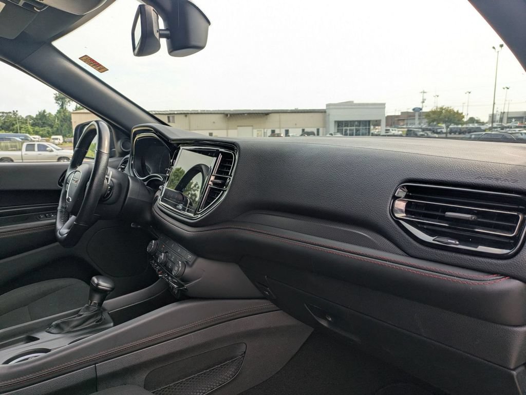 Used 2025 Dodge Durango GT RWD image 38